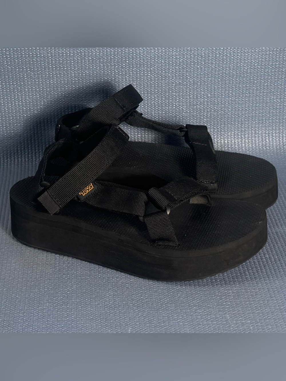 Teva Flatform Black Universal Flatform Sandals Women’s Size 8